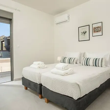 Cozy Apartment In The Heart Of Rhodes City Center Exterior photo